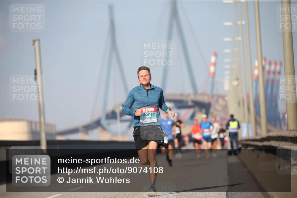 03.10.2025 - Köhlbrandbrückenlauf Jannik Wohlers http://msf.ph/oto/9074108 03.10.2025 09:40:09 Position 3 8350 meine-sportfotos.de