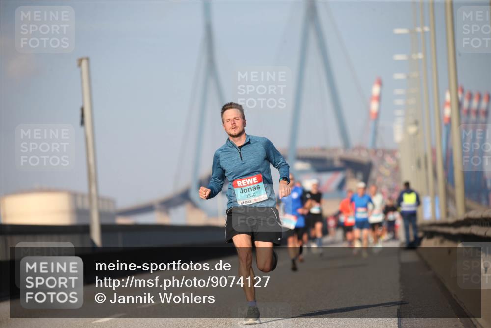 03.10.2025 - Köhlbrandbrückenlauf Jannik Wohlers http://msf.ph/oto/9074127 03.10.2025 09:40:09 Position 3 3350 meine-sportfotos.de