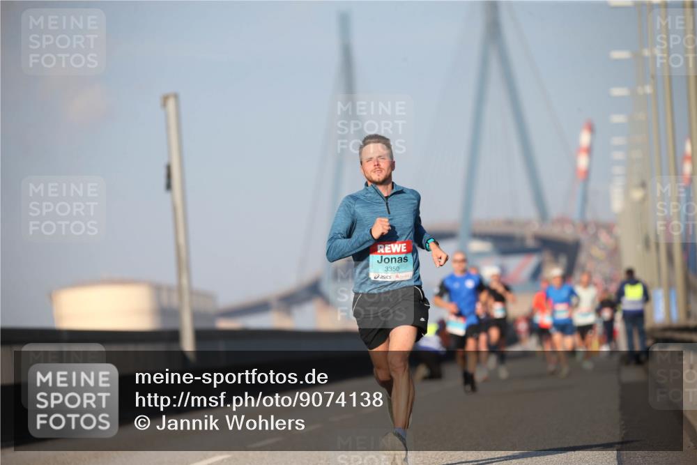 03.10.2025 - Köhlbrandbrückenlauf Jannik Wohlers http://msf.ph/oto/9074138 03.10.2025 09:40:10 Position 3 3350 meine-sportfotos.de