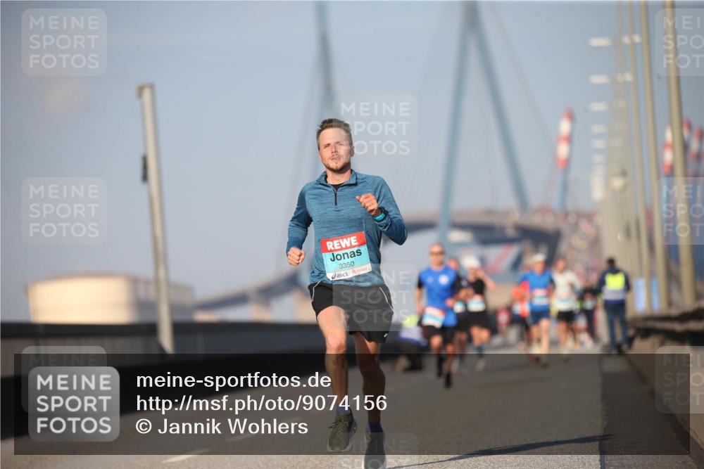 03.10.2025 - Köhlbrandbrückenlauf Jannik Wohlers http://msf.ph/oto/9074156 03.10.2025 09:40:10 Position 3 3350 meine-sportfotos.de
