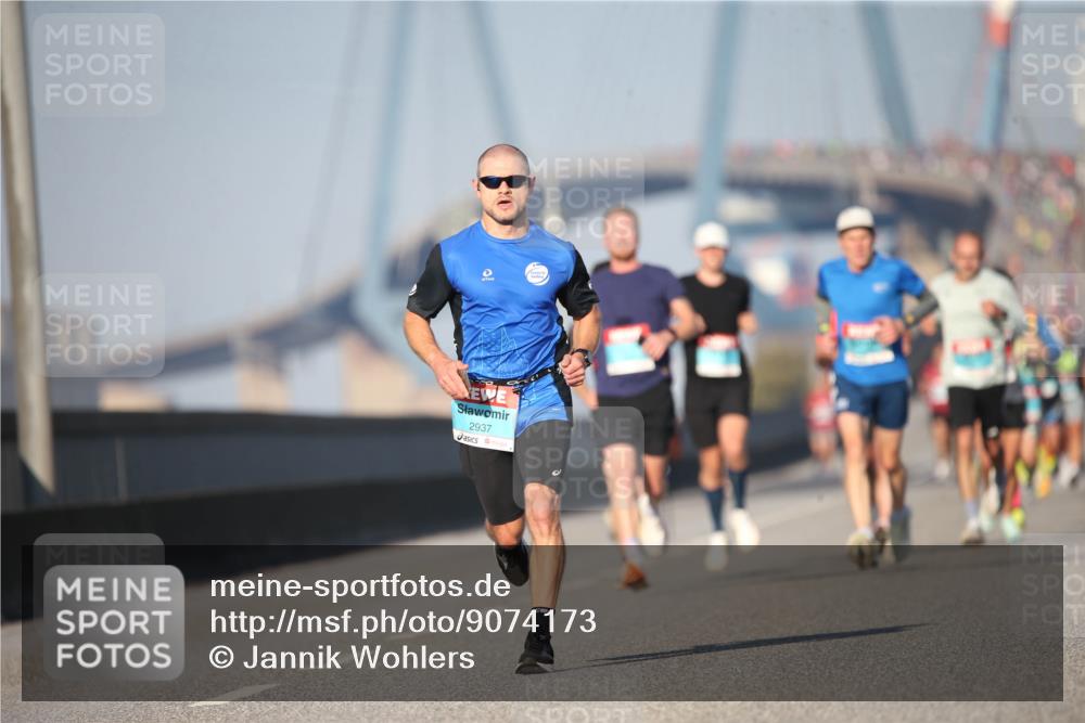 03.10.2025 - Köhlbrandbrückenlauf Jannik Wohlers http://msf.ph/oto/9074173 03.10.2025 09:40:15 Position 3 2937 meine-sportfotos.de