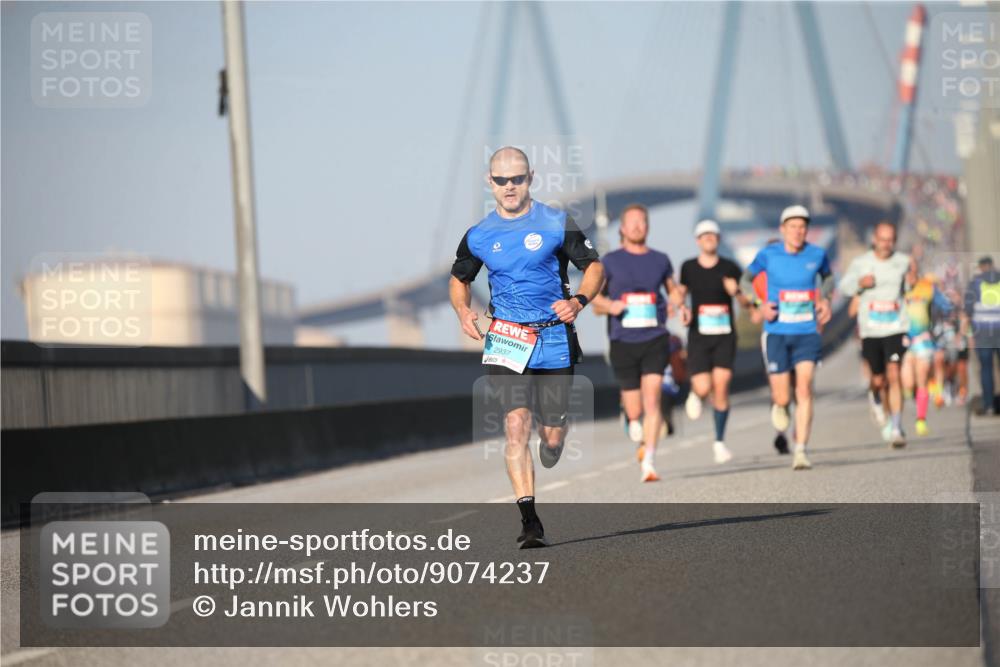 03.10.2025 - Köhlbrandbrückenlauf Jannik Wohlers http://msf.ph/oto/9074237 03.10.2025 09:40:16 Position 3 2937 meine-sportfotos.de