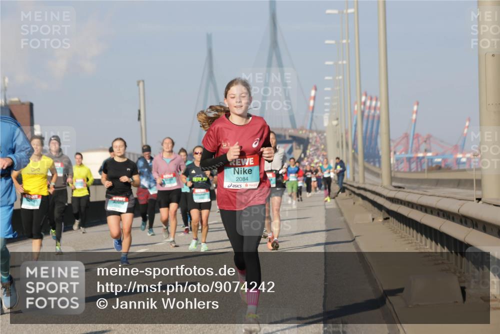 03.10.2025 - Köhlbrandbrückenlauf Jannik Wohlers http://msf.ph/oto/9074242 03.10.2025 09:50:59 Position 3 2084 meine-sportfotos.de