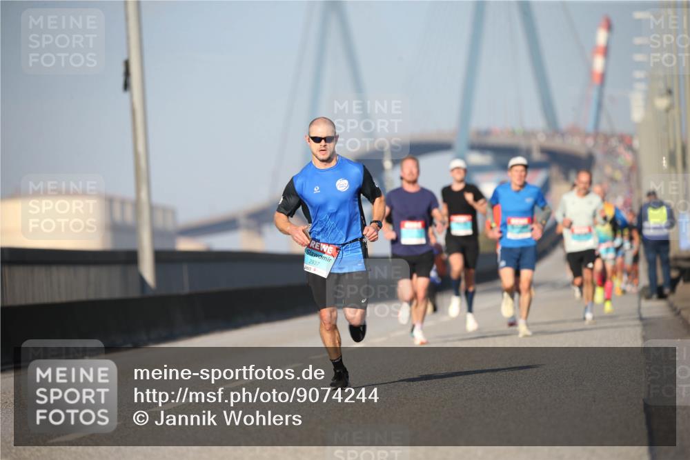 03.10.2025 - Köhlbrandbrückenlauf Jannik Wohlers http://msf.ph/oto/9074244 03.10.2025 09:40:16 Position 3 2937 meine-sportfotos.de
