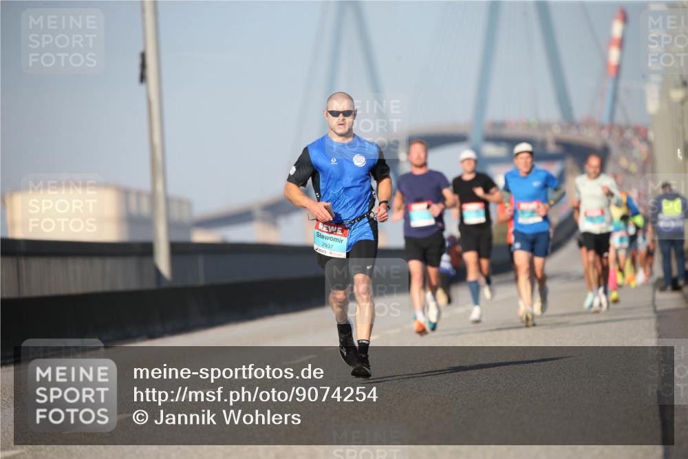 03.10.2025 - Köhlbrandbrückenlauf Jannik Wohlers http://msf.ph/oto/9074254 03.10.2025 09:40:17 Position 3 2937 meine-sportfotos.de