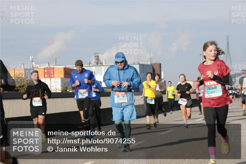 03.10.2025 - Köhlbrandbrückenlauf Jannik Wohlers http://msf.ph/oto/9074255 03.10.2025 09:51:00 Position 3 1328, 2084 meine-sportfotos.de