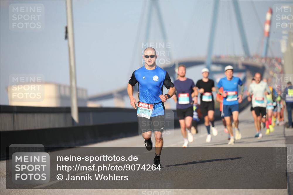 03.10.2025 - Köhlbrandbrückenlauf Jannik Wohlers http://msf.ph/oto/9074264 03.10.2025 09:40:17 Position 3 2937 meine-sportfotos.de