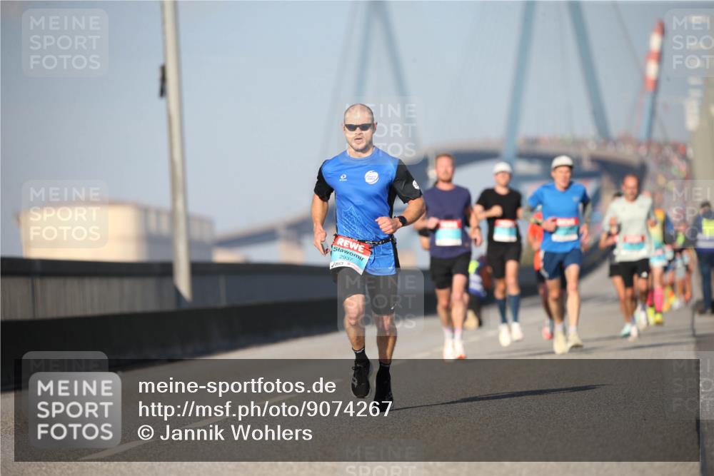 03.10.2025 - Köhlbrandbrückenlauf Jannik Wohlers http://msf.ph/oto/9074267 03.10.2025 09:40:17 Position 3 2937 meine-sportfotos.de