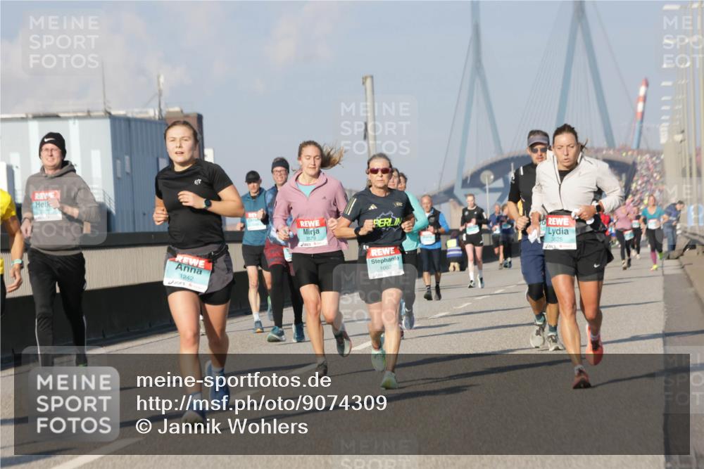 03.10.2025 - Köhlbrandbrückenlauf Jannik Wohlers http://msf.ph/oto/9074309 03.10.2025 09:51:02 Position 3 1242, 3579, 1092, 3625 meine-sportfotos.de