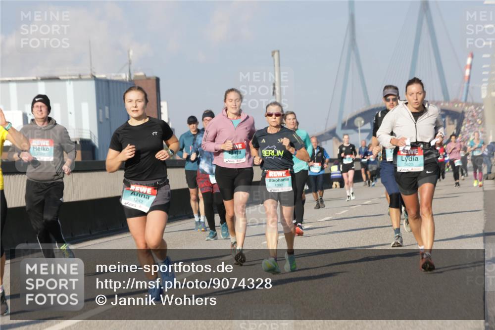 03.10.2025 - Köhlbrandbrückenlauf Jannik Wohlers http://msf.ph/oto/9074328 03.10.2025 09:51:02 Position 3 2323, 1242, 3579, 1092, 3625 meine-sportfotos.de