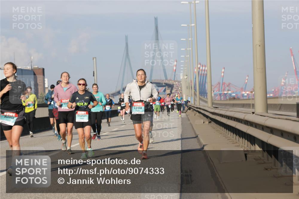 03.10.2025 - Köhlbrandbrückenlauf Jannik Wohlers http://msf.ph/oto/9074333 03.10.2025 09:51:03 Position 3 1242, 1092, 3625 meine-sportfotos.de