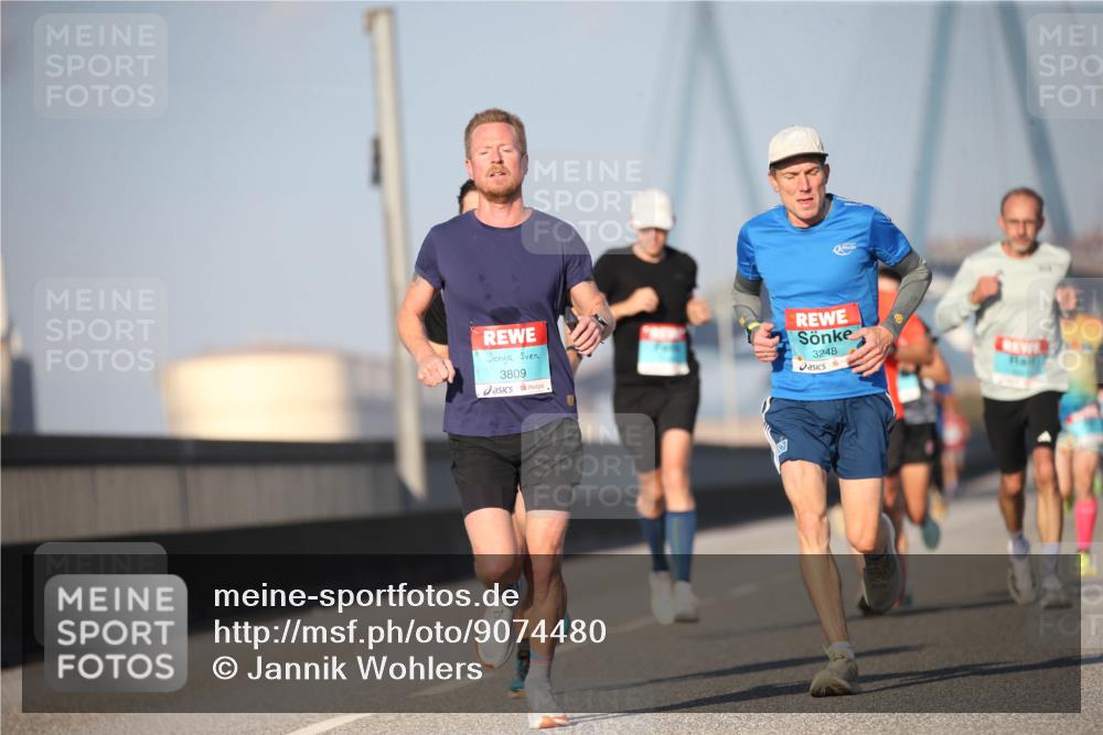 03.10.2025 - Köhlbrandbrückenlauf Jannik Wohlers http://msf.ph/oto/9074480 03.10.2025 09:40:24 Position 3 3809, 3248 meine-sportfotos.de