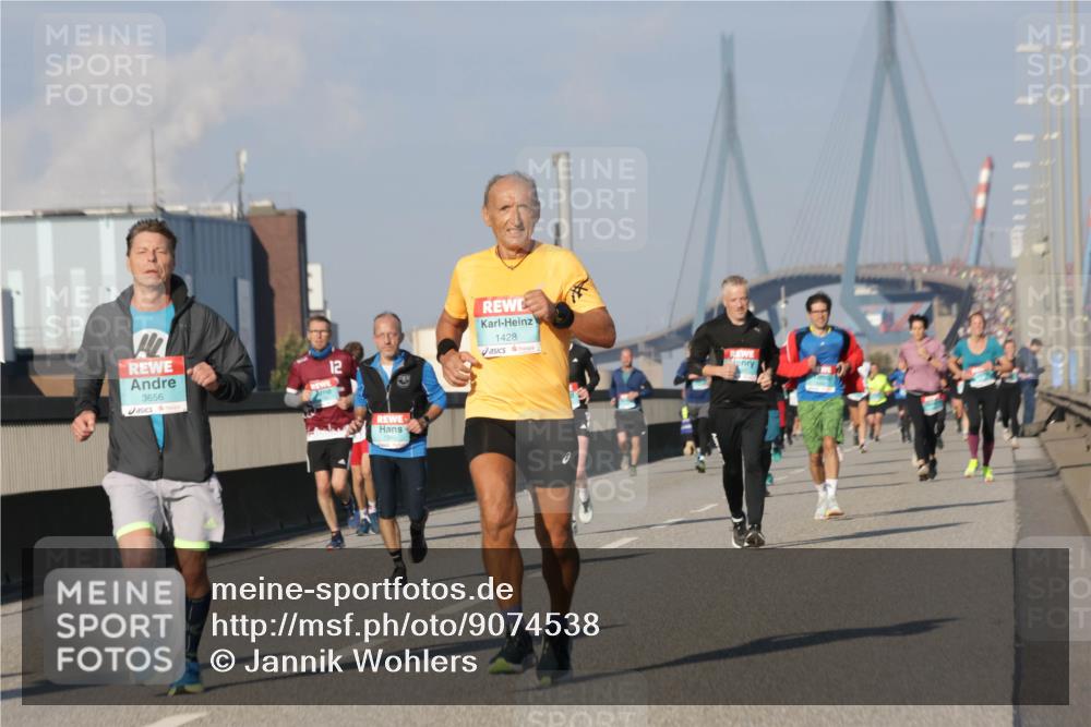 03.10.2025 - Köhlbrandbrückenlauf Jannik Wohlers http://msf.ph/oto/9074538 03.10.2025 09:51:10 Position 3 3656, 12, 1428 meine-sportfotos.de