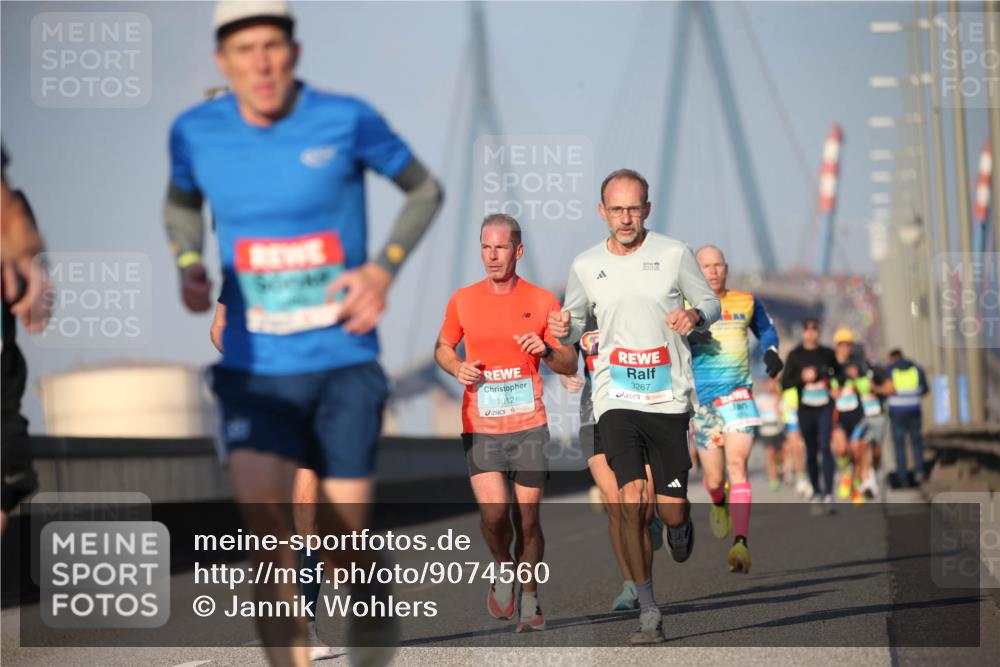 03.10.2025 - Köhlbrandbrückenlauf Jannik Wohlers http://msf.ph/oto/9074560 03.10.2025 09:40:27 Position 3 1012, 3267 meine-sportfotos.de