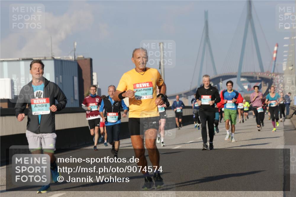 03.10.2025 - Köhlbrandbrückenlauf Jannik Wohlers http://msf.ph/oto/9074574 03.10.2025 09:51:10 Position 3 3656, 1428 meine-sportfotos.de