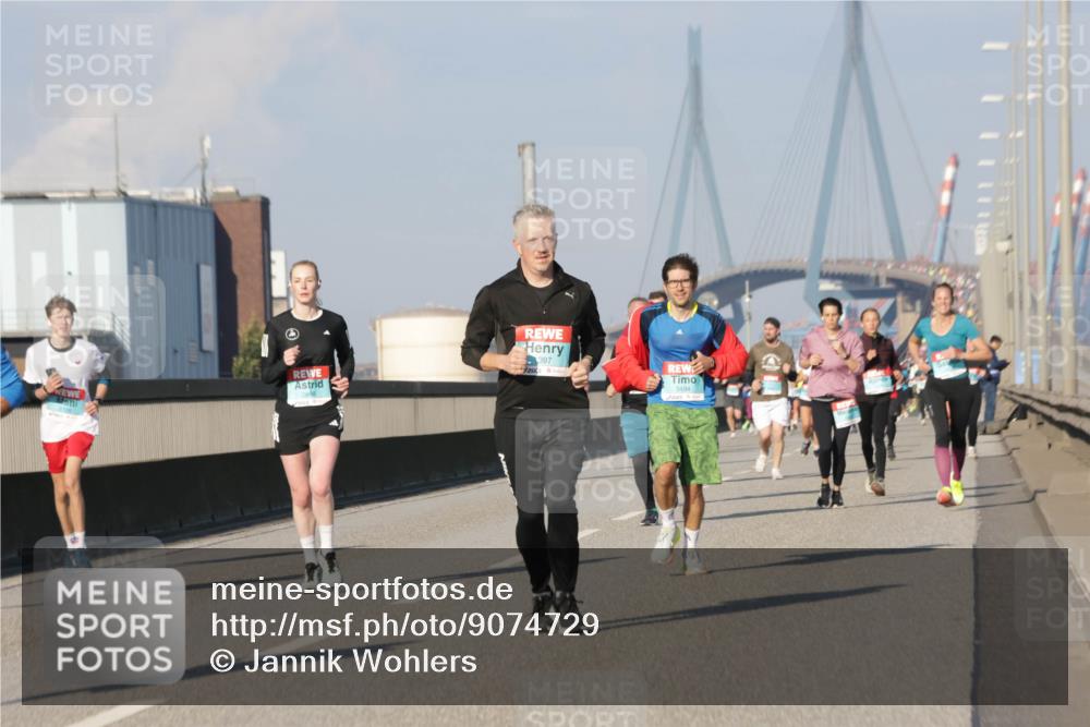 03.10.2025 - Köhlbrandbrückenlauf Jannik Wohlers http://msf.ph/oto/9074729 03.10.2025 09:51:14 Position 3 397, 3484 meine-sportfotos.de