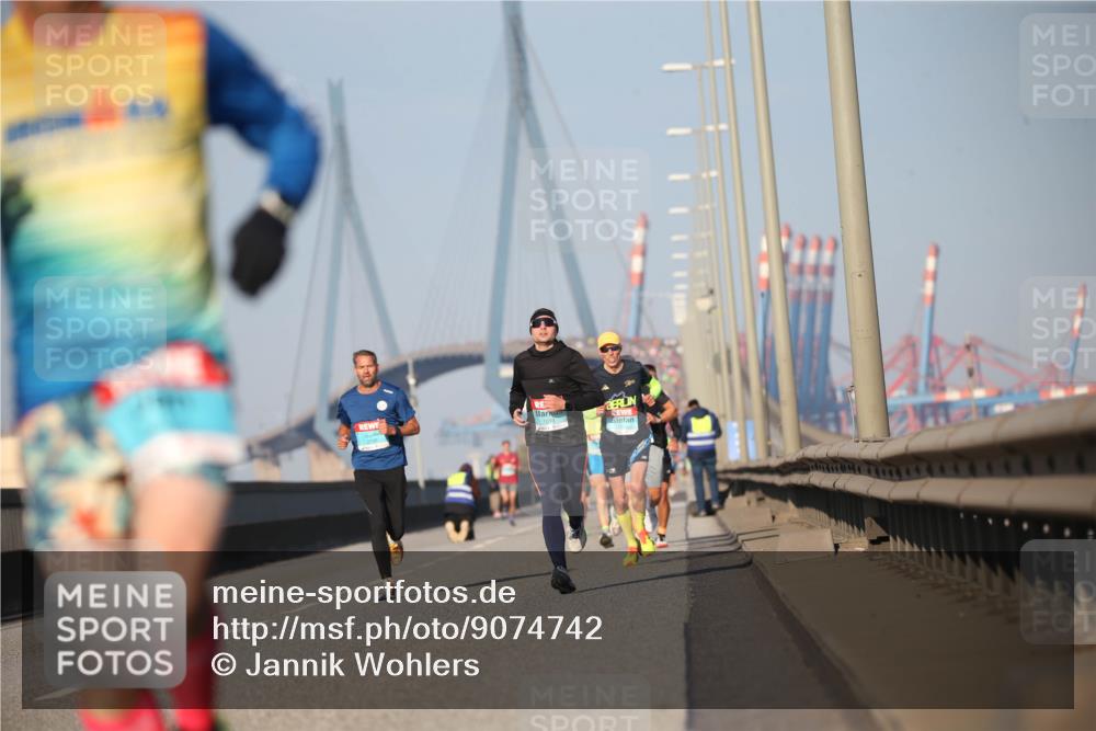 03.10.2025 - Köhlbrandbrückenlauf Jannik Wohlers http://msf.ph/oto/9074742 03.10.2025 09:40:35 Position 3 1019 meine-sportfotos.de