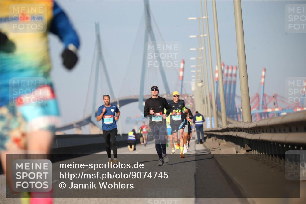 03.10.2025 - Köhlbrandbrückenlauf Jannik Wohlers http://msf.ph/oto/9074745 03.10.2025 09:40:35 Position 3  meine-sportfotos.de