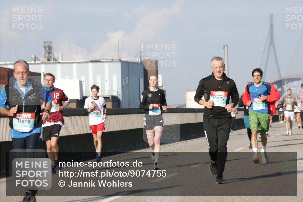 03.10.2025 - Köhlbrandbrückenlauf Jannik Wohlers http://msf.ph/oto/9074755 03.10.2025 09:51:15 Position 3 1340, 12, 1397, 3484 meine-sportfotos.de
