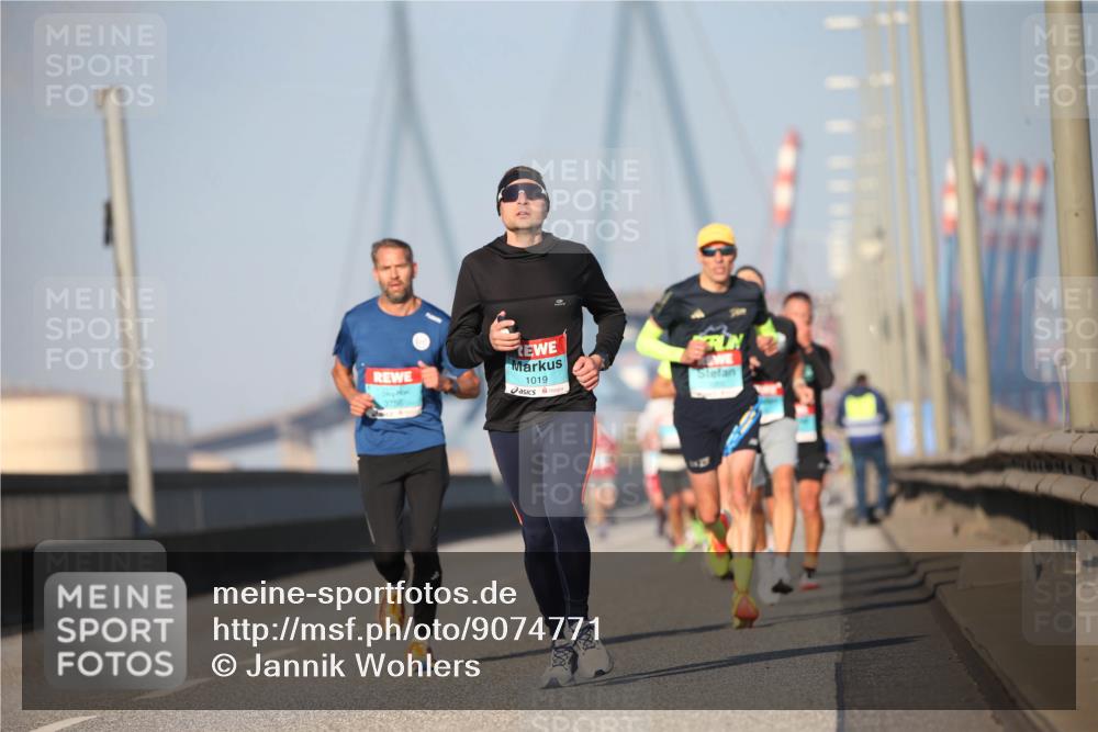 03.10.2025 - Köhlbrandbrückenlauf Jannik Wohlers http://msf.ph/oto/9074771 03.10.2025 09:40:38 Position 3 1019, 3756 meine-sportfotos.de