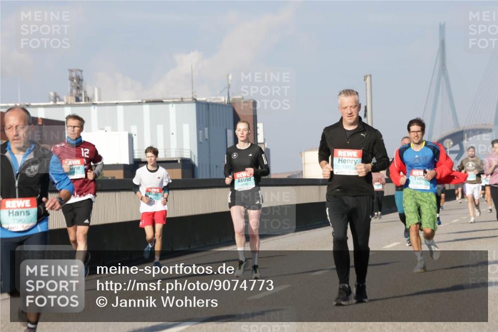 03.10.2025 - Köhlbrandbrückenlauf Jannik Wohlers http://msf.ph/oto/9074773 03.10.2025 09:51:15 Position 3 1340, 12, 2698, 1397, 3484 meine-sportfotos.de