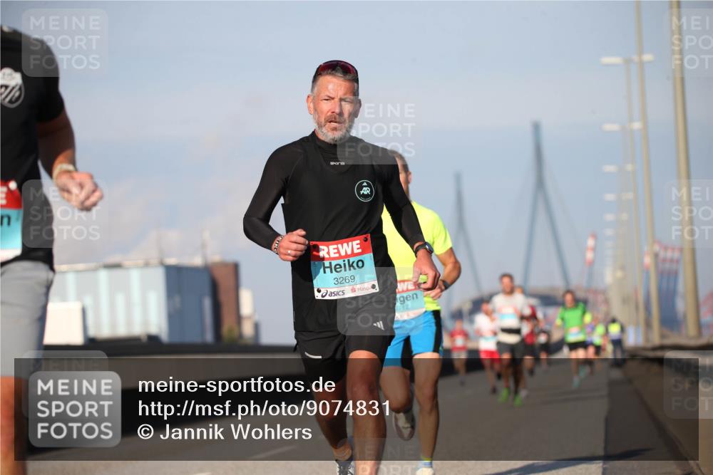 03.10.2025 - Köhlbrandbrückenlauf Jannik Wohlers http://msf.ph/oto/9074831 03.10.2025 09:40:48 Position 3 3269, 3712 meine-sportfotos.de