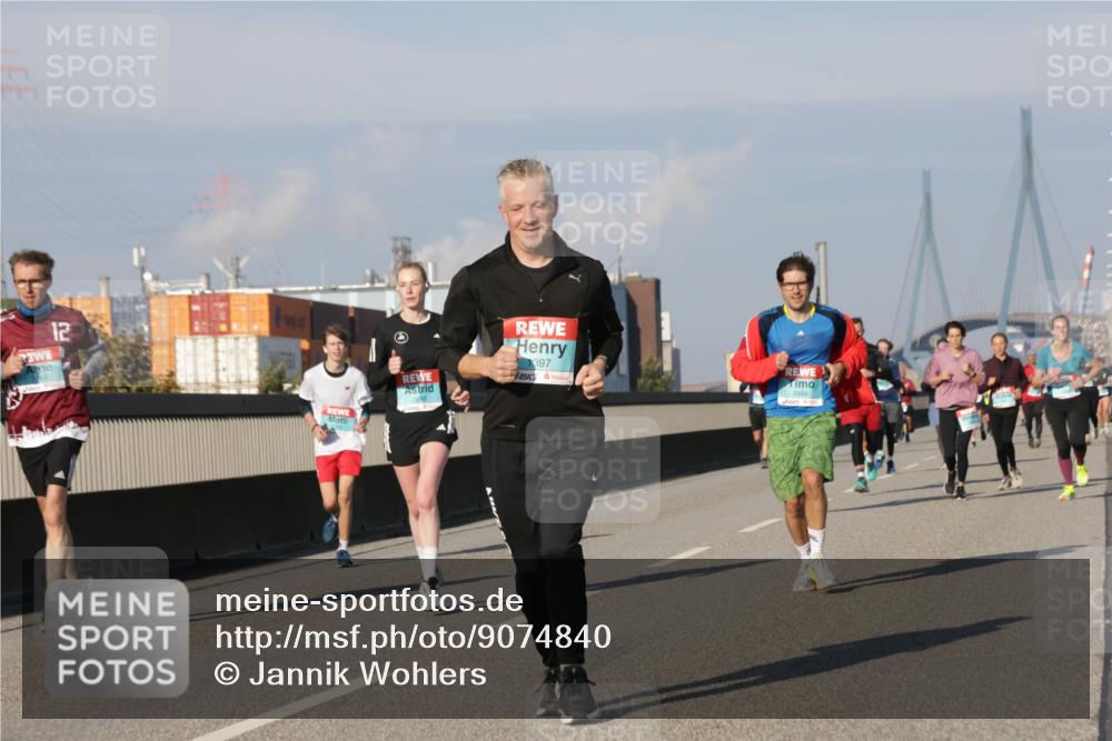 03.10.2025 - Köhlbrandbrückenlauf Jannik Wohlers http://msf.ph/oto/9074840 03.10.2025 09:51:18 Position 3 12, 1397, 3484 meine-sportfotos.de