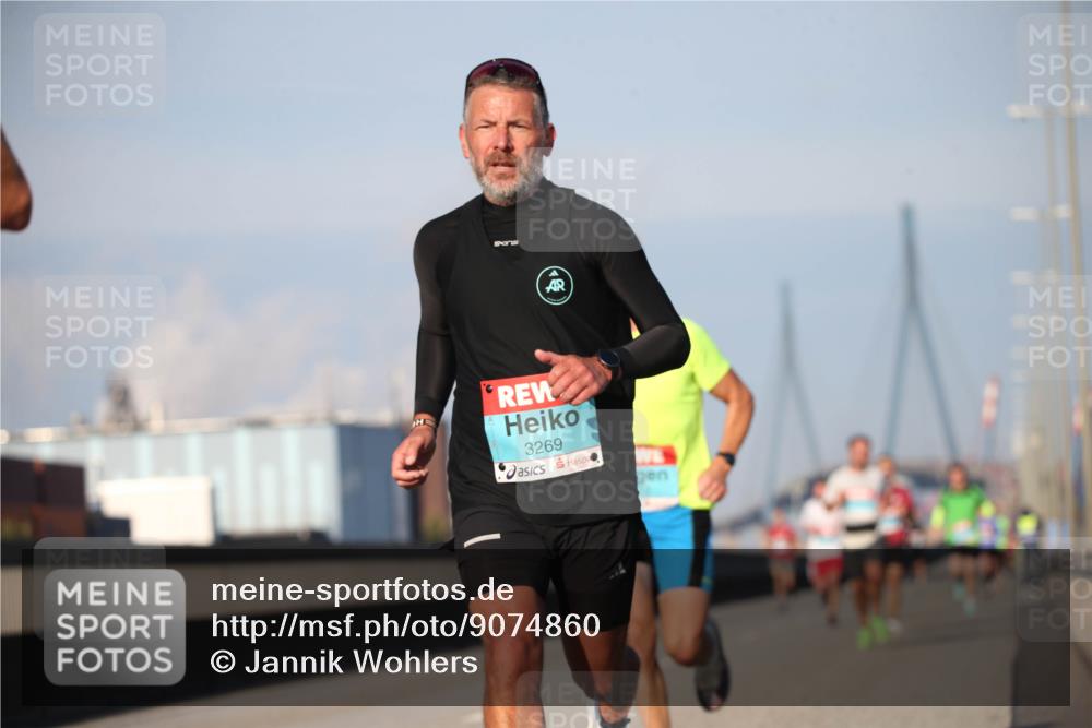 03.10.2025 - Köhlbrandbrückenlauf Jannik Wohlers http://msf.ph/oto/9074860 03.10.2025 09:40:48 Position 3 3269 meine-sportfotos.de