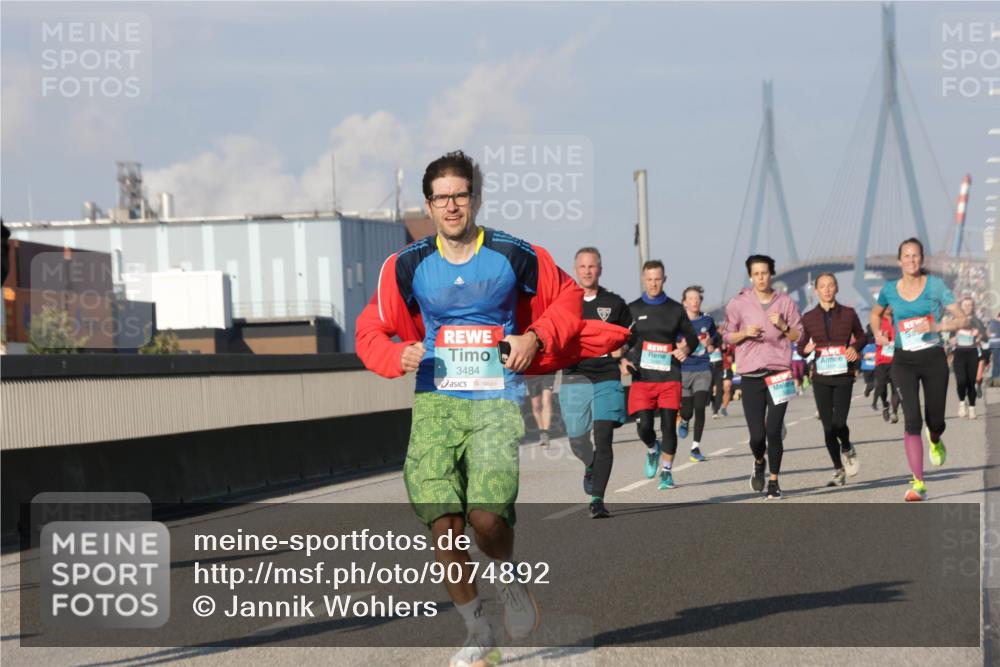 03.10.2025 - Köhlbrandbrückenlauf Jannik Wohlers http://msf.ph/oto/9074892 03.10.2025 09:51:19 Position 3 3484 meine-sportfotos.de