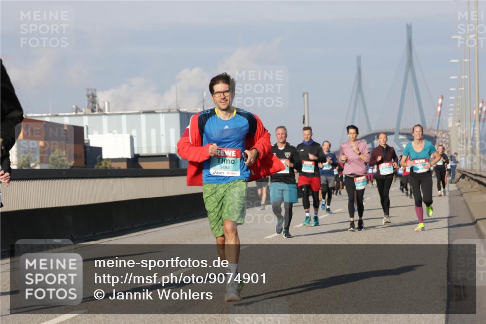 03.10.2025 - Köhlbrandbrückenlauf Jannik Wohlers http://msf.ph/oto/9074901 03.10.2025 09:51:20 Position 3 3484 meine-sportfotos.de