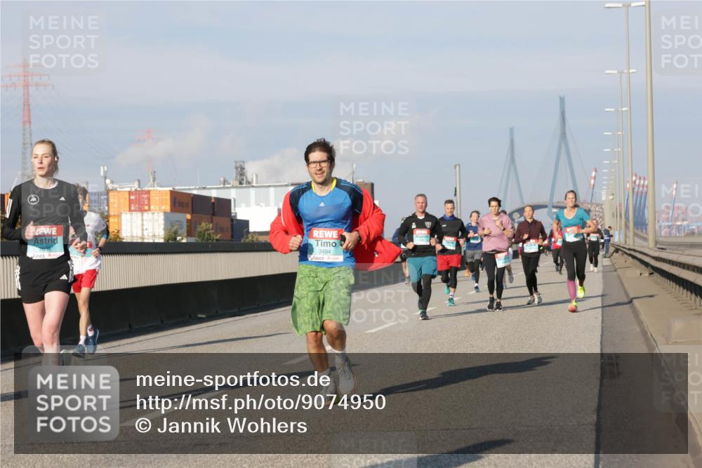 03.10.2025 - Köhlbrandbrückenlauf Jannik Wohlers http://msf.ph/oto/9074950 03.10.2025 09:51:20 Position 3 2698, 3484 meine-sportfotos.de