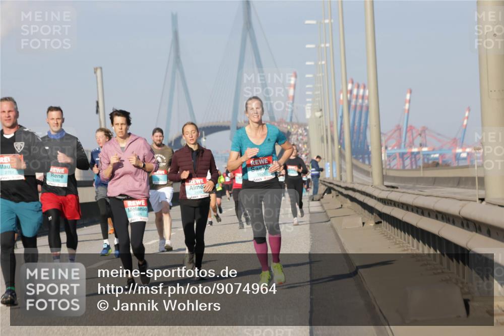 03.10.2025 - Köhlbrandbrückenlauf Jannik Wohlers http://msf.ph/oto/9074964 03.10.2025 09:51:21 Position 3 2761, 3188, 3409, 1626, 1424 meine-sportfotos.de