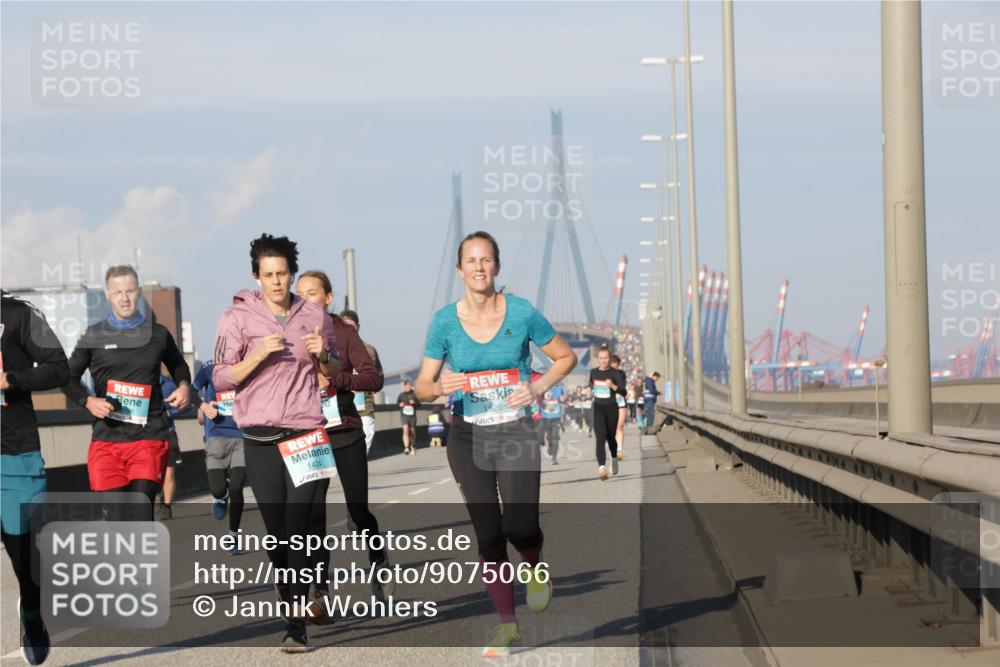 03.10.2025 - Köhlbrandbrückenlauf Jannik Wohlers http://msf.ph/oto/9075066 03.10.2025 09:51:24 Position 3 1424, 1626 meine-sportfotos.de