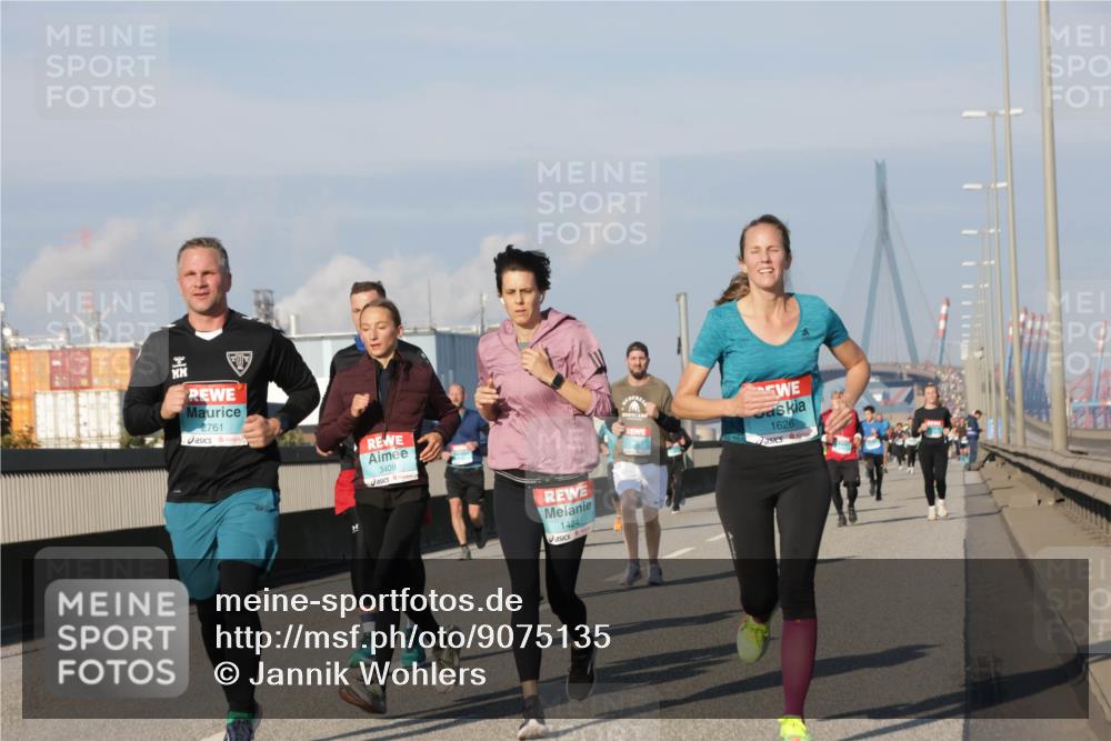 03.10.2025 - Köhlbrandbrückenlauf Jannik Wohlers http://msf.ph/oto/9075135 03.10.2025 09:51:25 Position 3 2761, 3409, 1626, 1424 meine-sportfotos.de