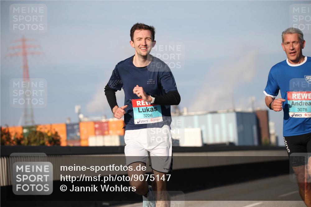 03.10.2025 - Köhlbrandbrückenlauf Jannik Wohlers http://msf.ph/oto/9075147 03.10.2025 09:41:29 Position 3 3226, 3078 meine-sportfotos.de