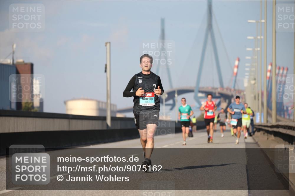 03.10.2025 - Köhlbrandbrückenlauf Jannik Wohlers http://msf.ph/oto/9075162 03.10.2025 09:41:39 Position 3 1061 meine-sportfotos.de
