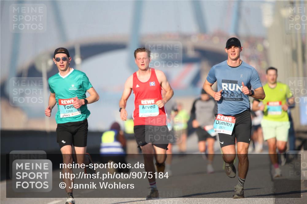 03.10.2025 - Köhlbrandbrückenlauf Jannik Wohlers http://msf.ph/oto/9075184 03.10.2025 09:41:42 Position 3 1268, 3152, 2024, 2831 meine-sportfotos.de