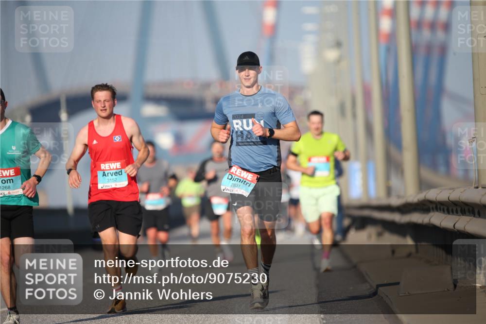 03.10.2025 - Köhlbrandbrückenlauf Jannik Wohlers http://msf.ph/oto/9075230 03.10.2025 09:41:44 Position 3 2024, 1268, 3152, 2831 meine-sportfotos.de