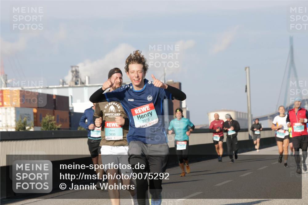 03.10.2025 - Köhlbrandbrückenlauf Jannik Wohlers http://msf.ph/oto/9075292 03.10.2025 09:51:28 Position 3 3835, 3379 meine-sportfotos.de