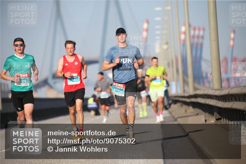 03.10.2025 - Köhlbrandbrückenlauf Jannik Wohlers http://msf.ph/oto/9075302 03.10.2025 09:41:47 Position 3 024, 1268, 2831 meine-sportfotos.de