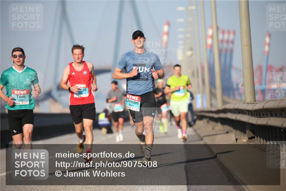 03.10.2025 - Köhlbrandbrückenlauf Jannik Wohlers http://msf.ph/oto/9075308 03.10.2025 09:41:47 Position 3 1268, 2024, 12, 2831 meine-sportfotos.de