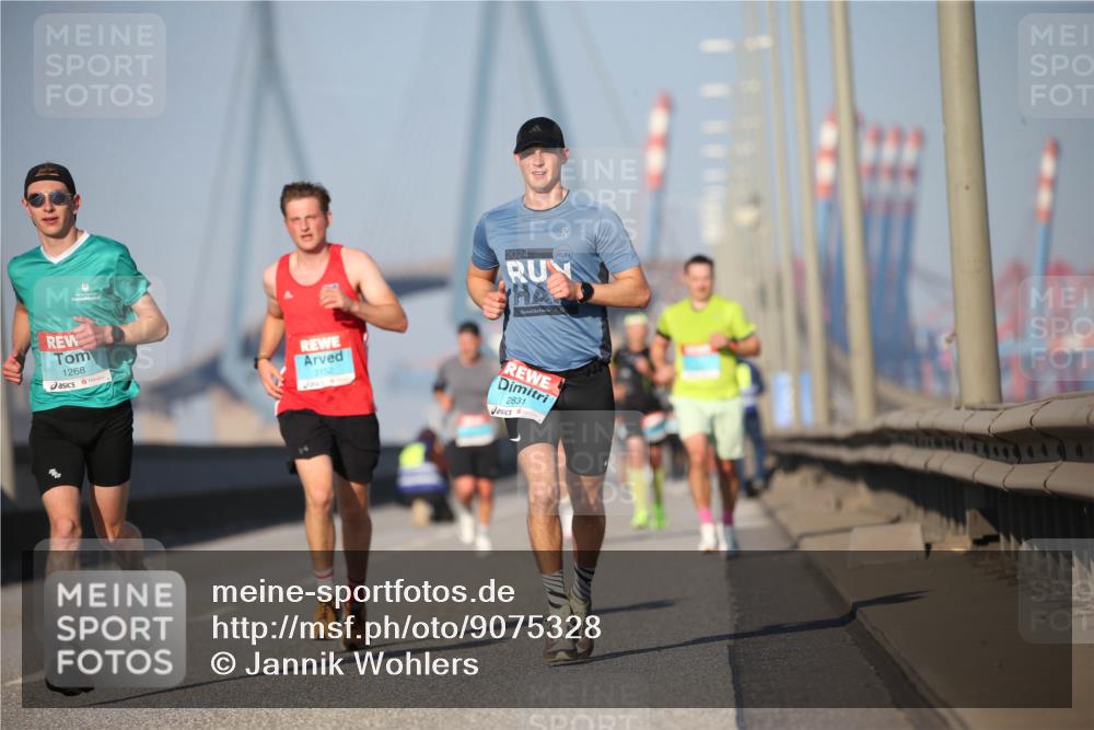 03.10.2025 - Köhlbrandbrückenlauf Jannik Wohlers http://msf.ph/oto/9075328 03.10.2025 09:41:47 Position 3 1268, 3152, 2024, 9, 2831 meine-sportfotos.de