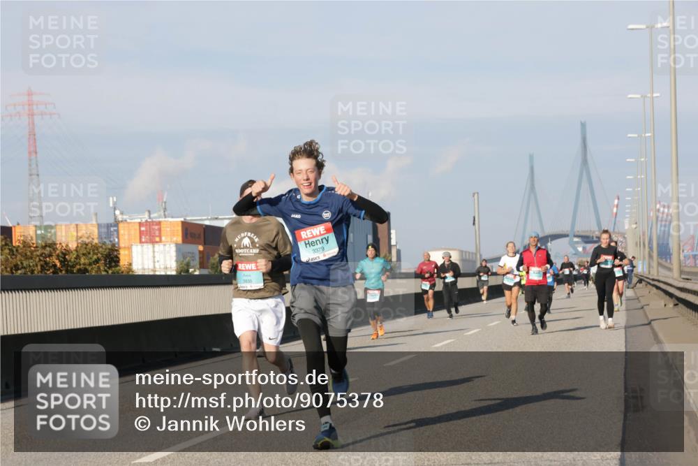 03.10.2025 - Köhlbrandbrückenlauf Jannik Wohlers http://msf.ph/oto/9075378 03.10.2025 09:51:29 Position 3 3835, 3379 meine-sportfotos.de