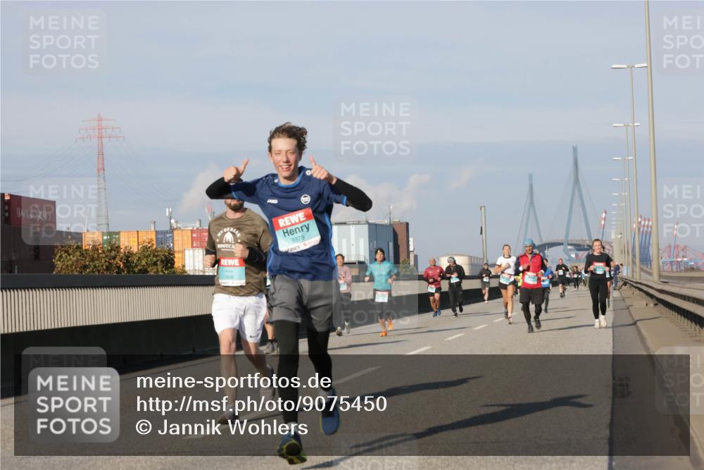 03.10.2025 - Köhlbrandbrückenlauf Jannik Wohlers http://msf.ph/oto/9075450 03.10.2025 09:51:29 Position 3 3835, 3379 meine-sportfotos.de