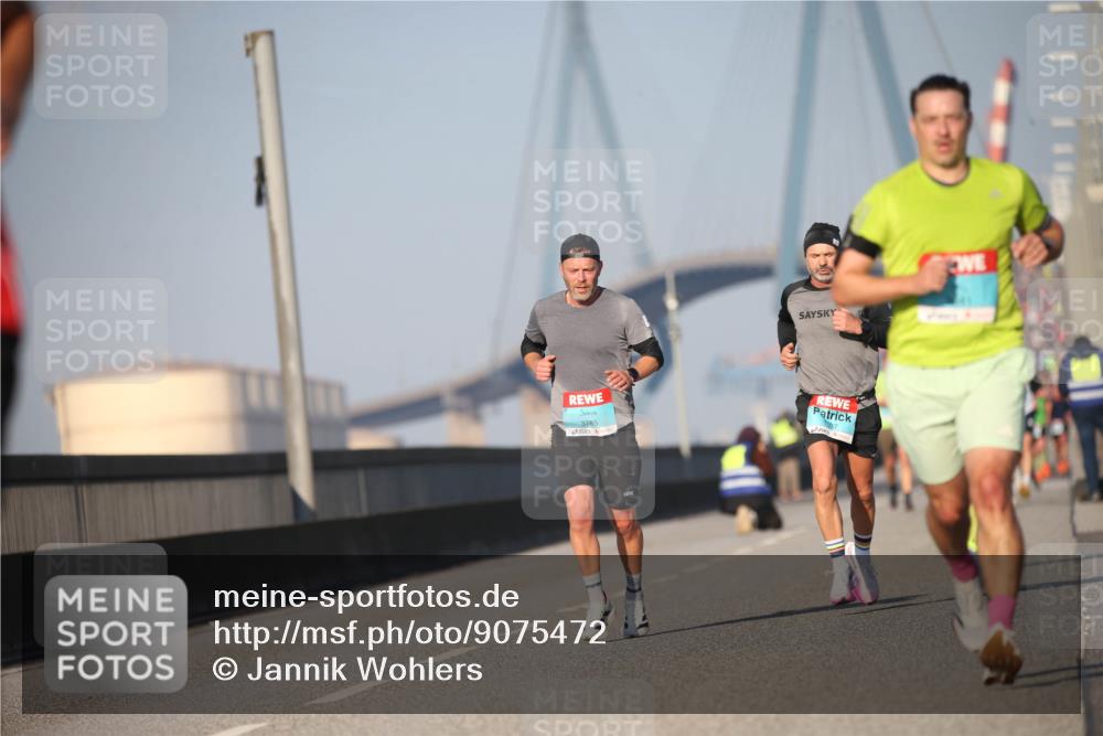 03.10.2025 - Köhlbrandbrückenlauf Jannik Wohlers http://msf.ph/oto/9075472 03.10.2025 09:41:54 Position 3 3785, 087 meine-sportfotos.de