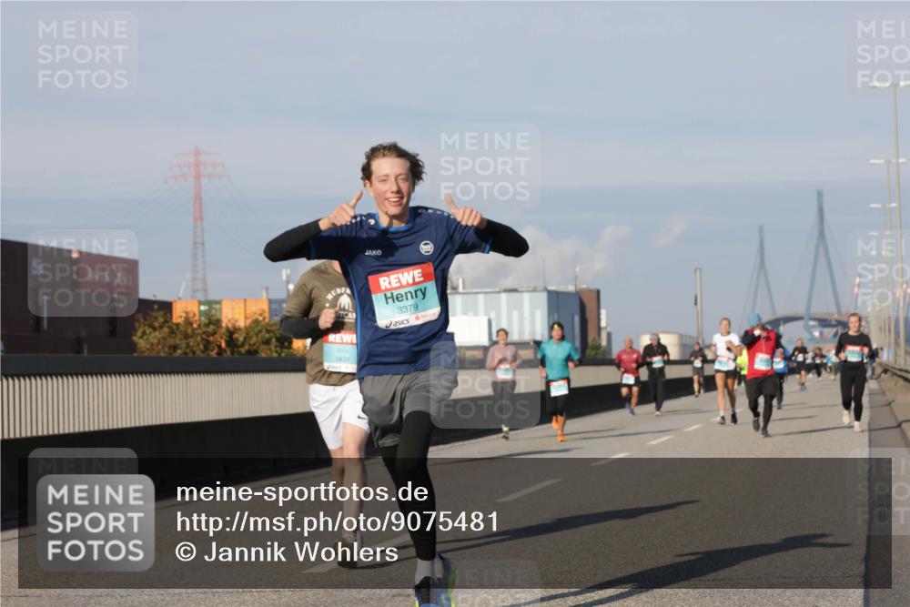 03.10.2025 - Köhlbrandbrückenlauf Jannik Wohlers http://msf.ph/oto/9075481 03.10.2025 09:51:30 Position 3 3835, 3379 meine-sportfotos.de