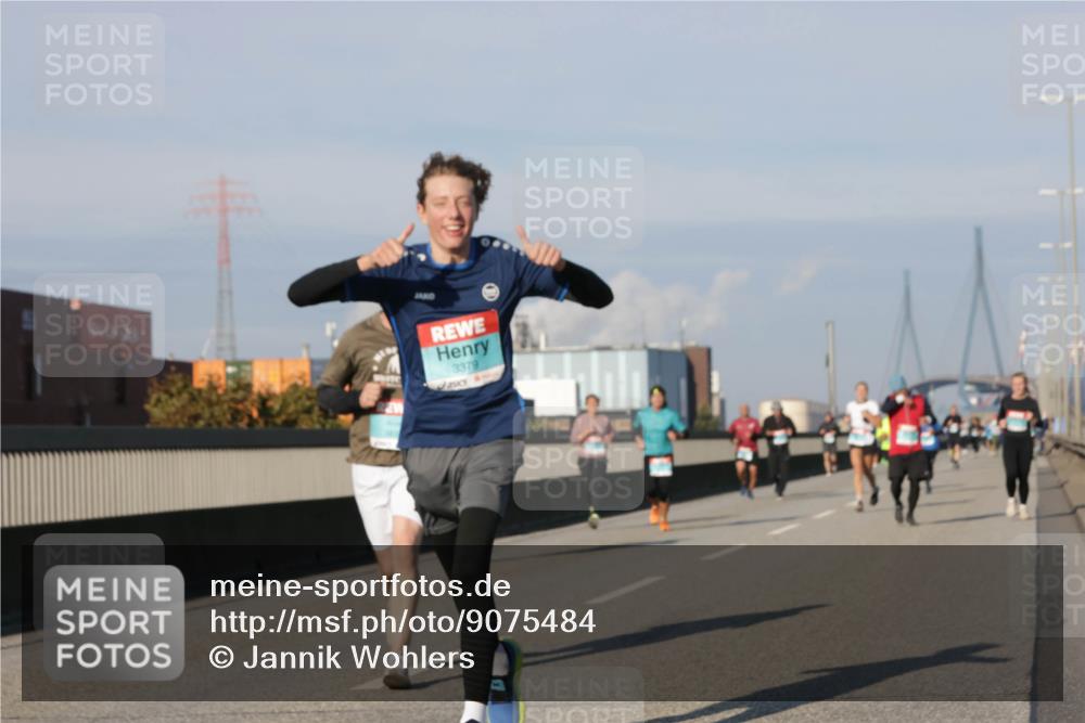 03.10.2025 - Köhlbrandbrückenlauf Jannik Wohlers http://msf.ph/oto/9075484 03.10.2025 09:51:30 Position 3 3379 meine-sportfotos.de