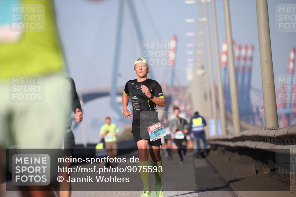 03.10.2025 - Köhlbrandbrückenlauf Jannik Wohlers http://msf.ph/oto/9075593 03.10.2025 09:41:59 Position 3 3609 meine-sportfotos.de