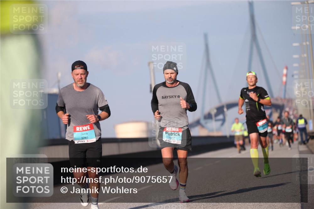 03.10.2025 - Köhlbrandbrückenlauf Jannik Wohlers http://msf.ph/oto/9075657 03.10.2025 09:42:00 Position 3 3785, 1037 meine-sportfotos.de
