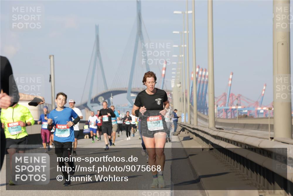 03.10.2025 - Köhlbrandbrückenlauf Jannik Wohlers http://msf.ph/oto/9075668 03.10.2025 09:51:37 Position 3 3497, 1412 meine-sportfotos.de
